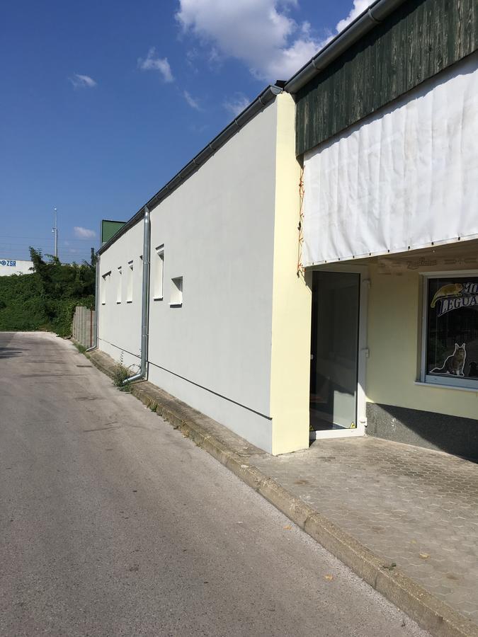 Komárno Harrys City Motel מראה חיצוני תמונה