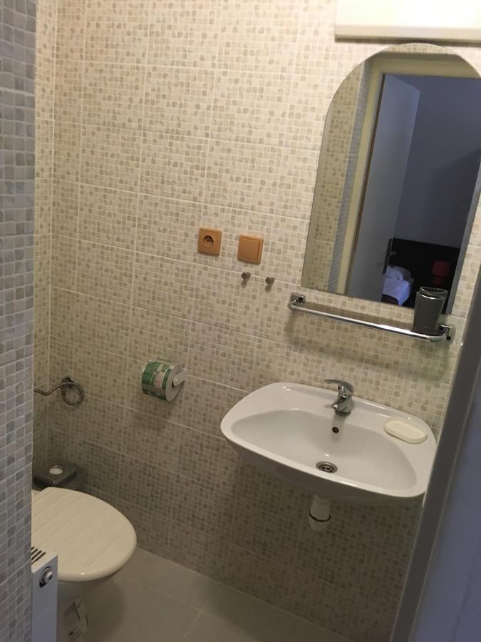 Komárno Harrys City Motel מראה חיצוני תמונה