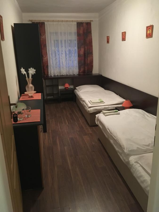 Komárno Harrys City Motel מראה חיצוני תמונה