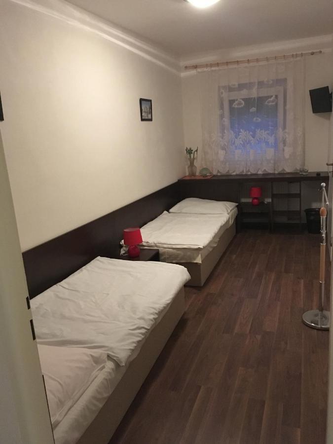 Komárno Harrys City Motel מראה חיצוני תמונה